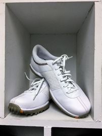 WOMEN'S NIKE GOLF SHOES - SIZE 10 - NEW IN BOX