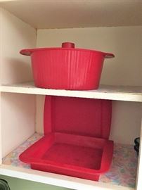 SILICONE BAKEWARE