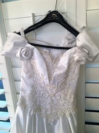 WEDDING DRESS - SIZE 10