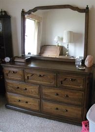 dresser mirror