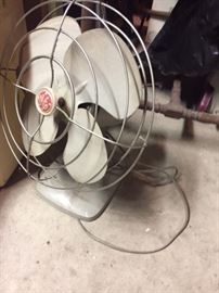 Vintage GE fan, runs well