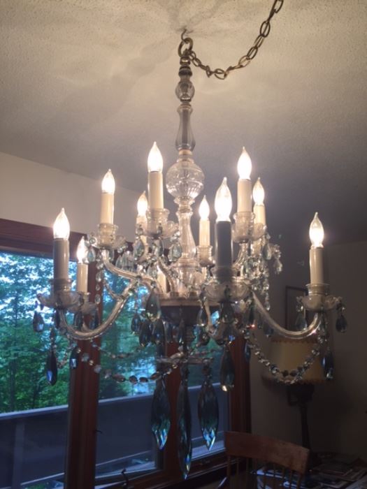 Stunning twelve arm chandelier