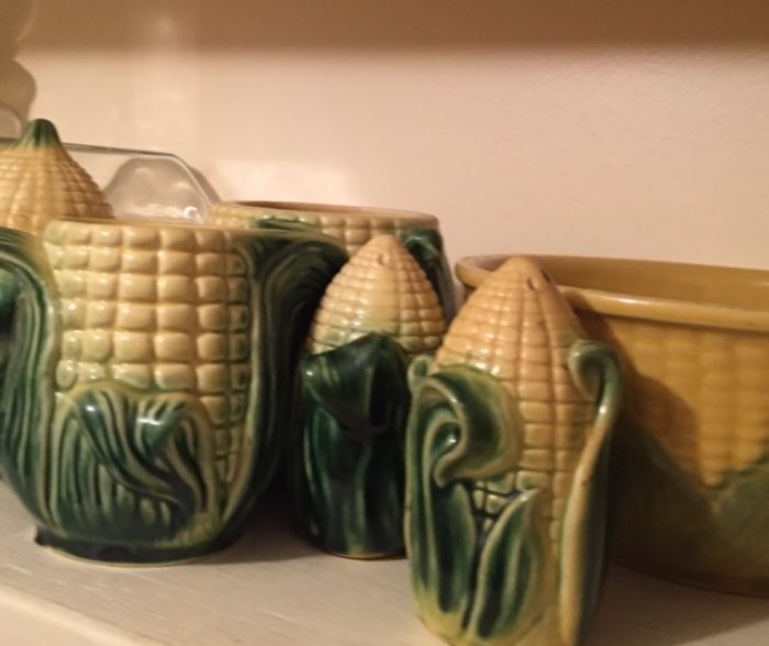Shawnee King corn pottery