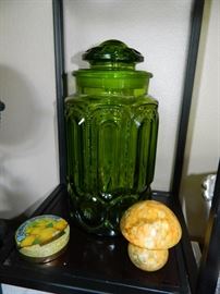 More decorator items