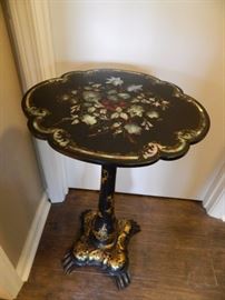 Picture of table opened out