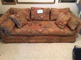 Groovy pattern hide a bed