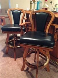 Bar Chairs / Stools