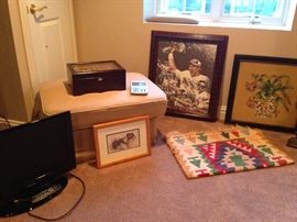 Pictures, TV, Ottoman