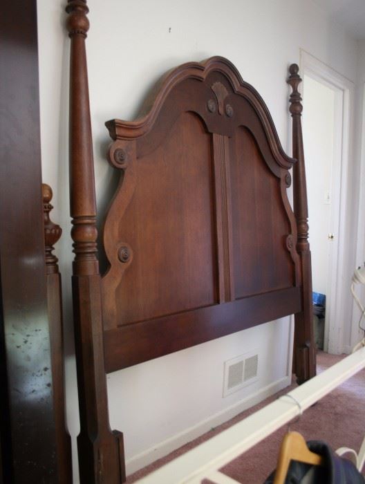 Full to Queen Size Antique 4 poster headboard, footboard and railings. 