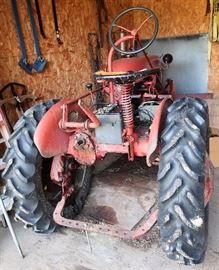 International Harvester Tractor (Model FCUB)