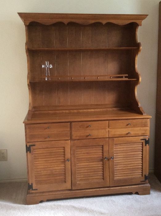 1960s Ethan Allen China hutch