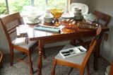 US Zone china set Rosenthal
Small maple dining set with extra leaves