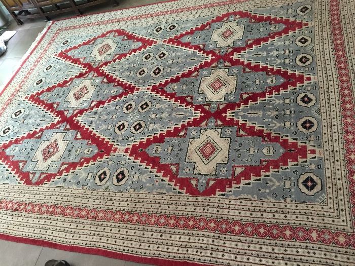 Hand Knotted Wool Rug (9’ x 12’)