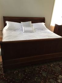 National Mt. Airy King Size Cherry Sleigh Bed (81’’ x 40’’ x 88’’)