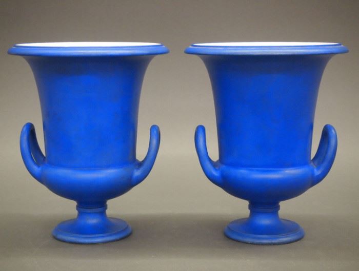 Pair of Wedgwood urns, 19th century.