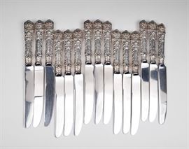15 Reed & Barton Sterling handled dinner knives, ornate Bacchus pattern, stainless blades, 8.5" Length.
Condition
Excellent
Starting Bid
$100.00