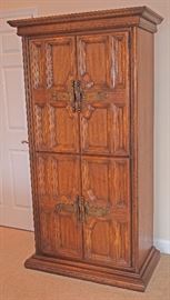 Solid Pecan Armoire and two night tables
This furniture is solid pecan, they don't make it like that any longer
Internals in top of Armoire removed to make it a TV cabinet, Lower section of Armoire has drawers
Includes 2 lamps for night tables       $99