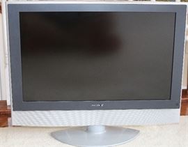 Sony 23 in LCD TV                                                                  Model # KLV 23HR1
works great      $19