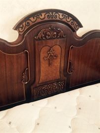 Detail on the head board