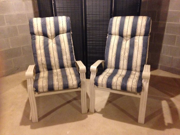 2 of 6 patio chairs with removable cushions