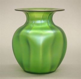 Loetz Creta Glatt vase