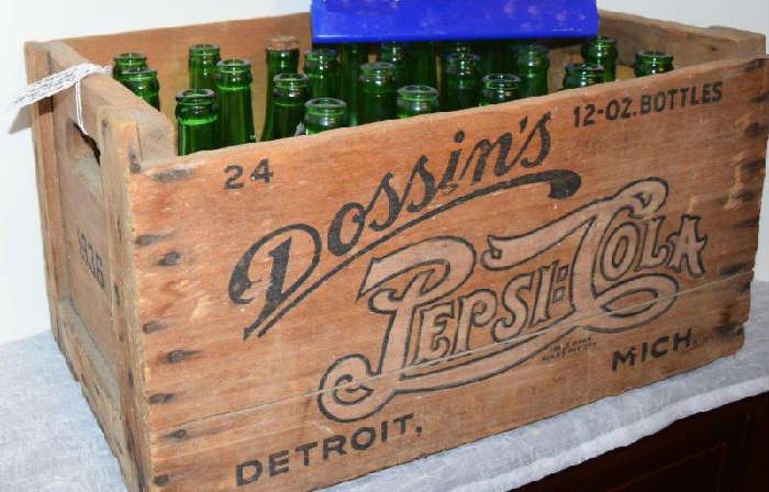 Dossins Pepsi:Cola Detroit Mi Wood Crate and Antique Bottles, Great Item. 