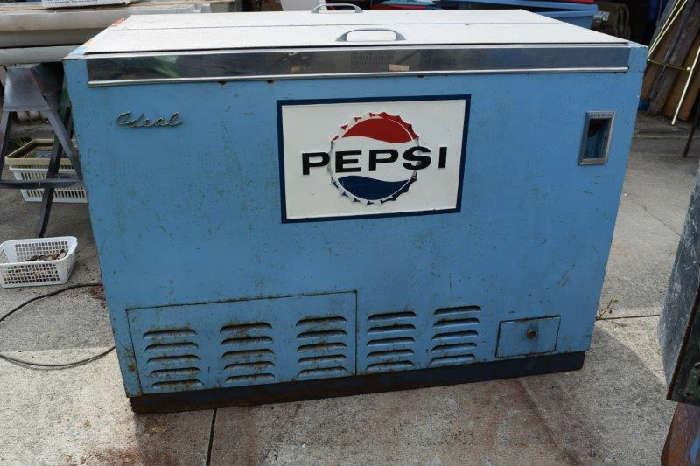 Pepsi Ideal from Canada Machine great logo
