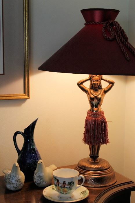 Hula girl lamp!