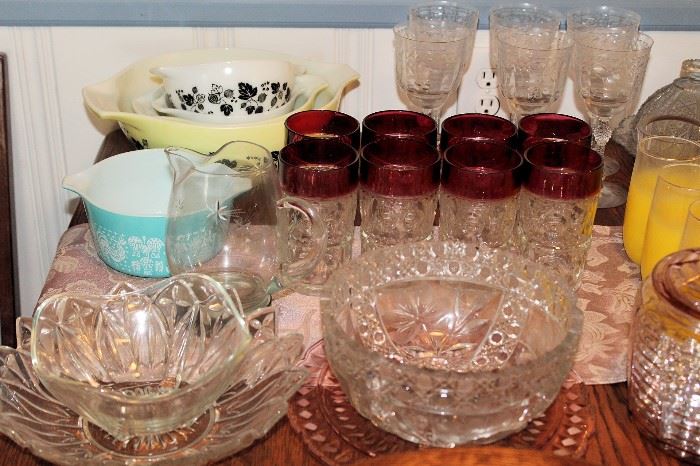 Pyrex and King's crown glasses