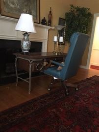 Very nice writing desk and leather chair