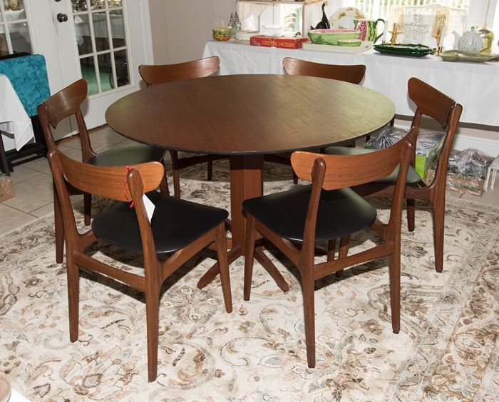 Mid Century Table and 6 Chairs