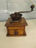 VINTAGE TABLE TOP COFFEE GRINDER