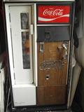 1979 COCA COLA SODA MACHINE - MODEL #USS-8-64 / SERIAL # 2410-356-79 / IN EXCELLENT WORKING CONDITION / NEW THERMASTAT - TAKES REGULAR CANS OR SMALL BOTTLES / KEEPS THE SODA - NICE AND COLD !!!!!!!!!!