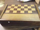 19TH CENT. FRENCH BACKGAMMON SET / COMPLETE WITH WOOD CHIPS