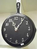 CLOCK - CAST IRON SIZE 8 PAN