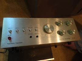 Harmon Kardon Amp 