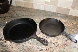 "Lodge" Seasoned Cast Iron pan