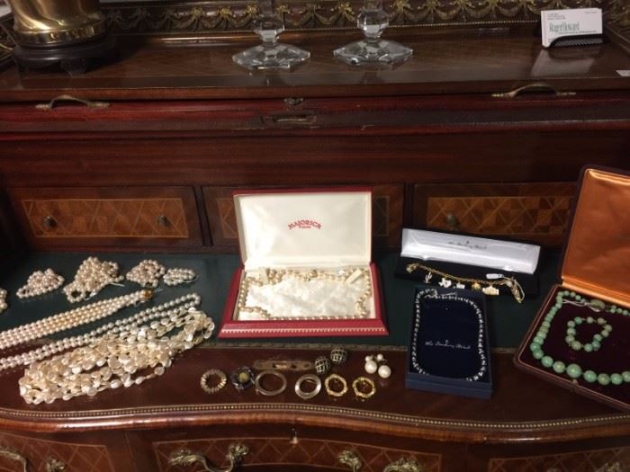 Costume Jewelry Sale in Houston, TX starts on 6/23/2017