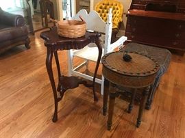 58	 	22x31.5 triangle w feet end table 	 $120.00 
