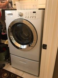 1		Frigidaire washer front load no mold	 $400.00 
