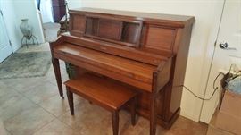Hamilton/Baldwin upright piano