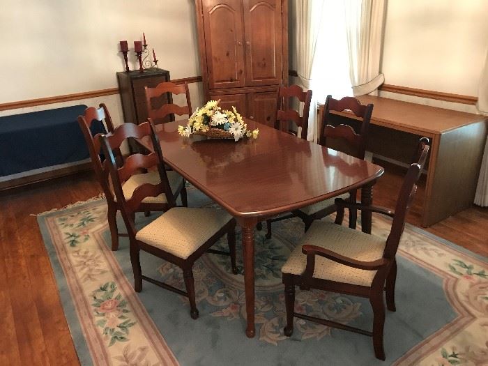 Dining Room Table and 6 Sturdy Chairs