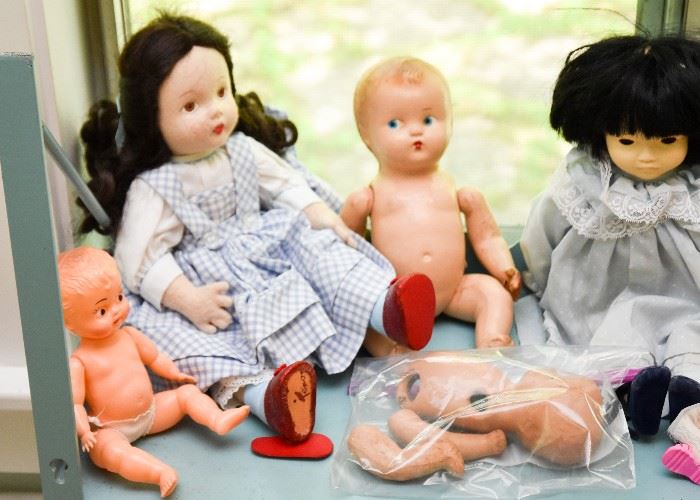 Vintage / Antique Dolls