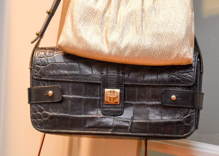 Women's Purses & Handbags
