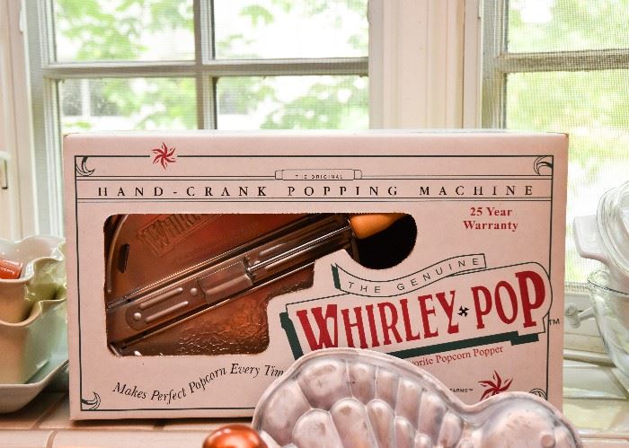 Whirley Pop Hand Crank Popcorn Popping Machine