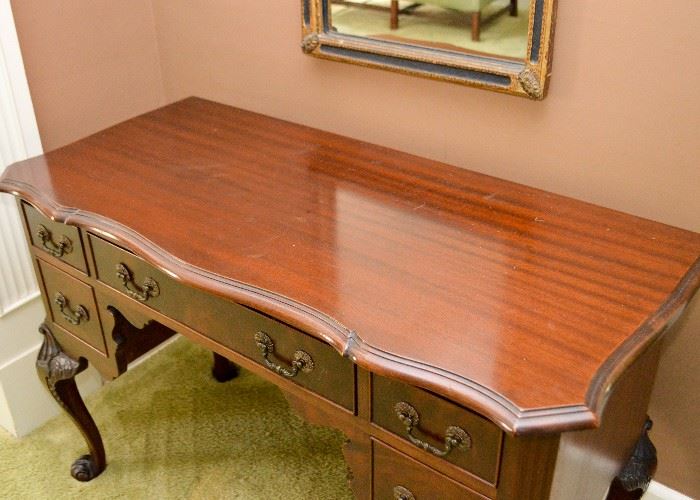 BUY IT NOW!  Lot 104, Stunning Antique Mahogany Keyhole Desk with Carved Legs, $350