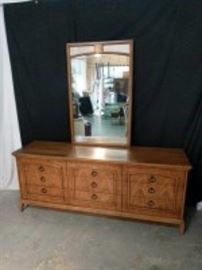 burled wood dresser with mirror