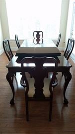 Drexel Dining Table & Chairs