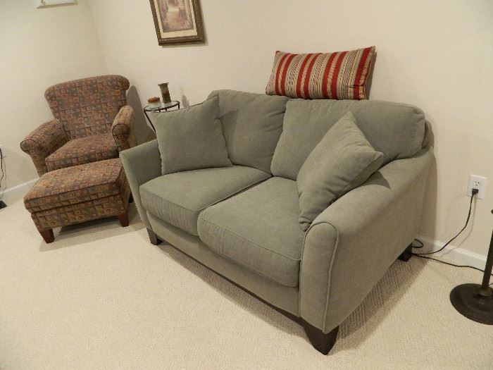Microfiber Green Fabric Love Seat & Patterned Casual Chair