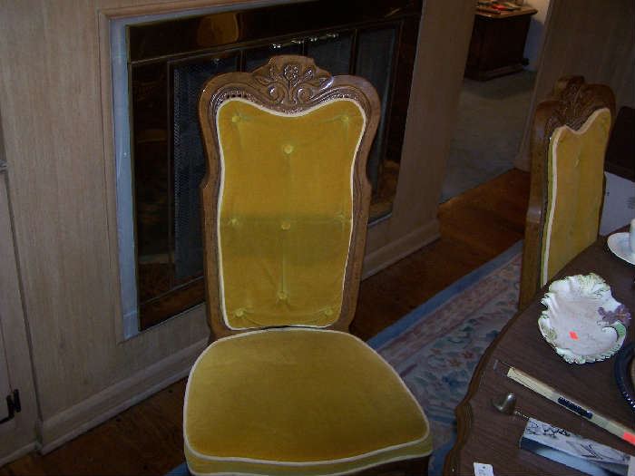 DETAIL OF DINING CHAIR